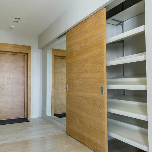 entrée rangements aménagement sur mesure été
